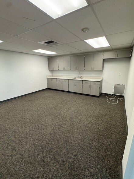 More Photos Of 1426 E 3rd Ave, Kennewick Warehouse For Lease