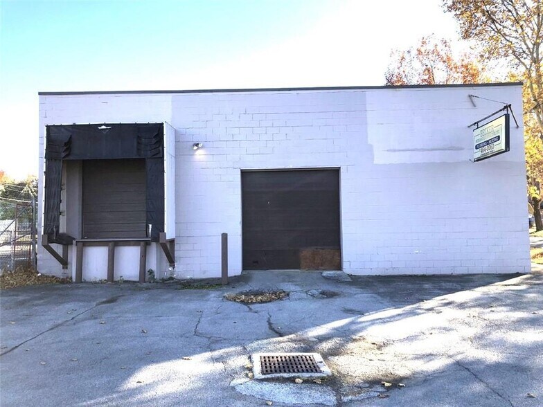 More Photos Of 631 West Ave, Rochester Warehouse For Sale