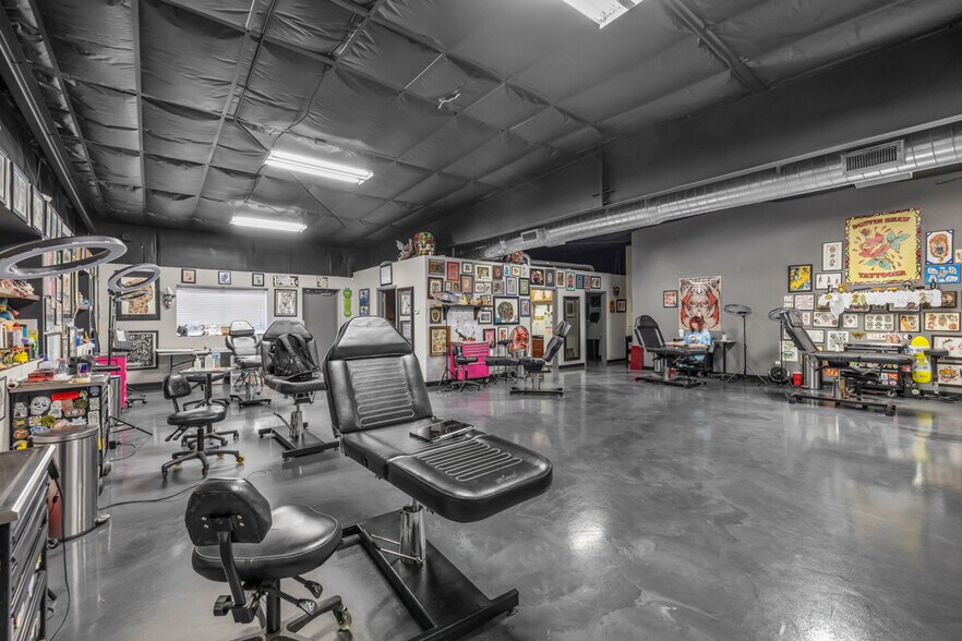 More Photos Of 242 Trade Center Dr, New Braunfels Warehouse For Lease