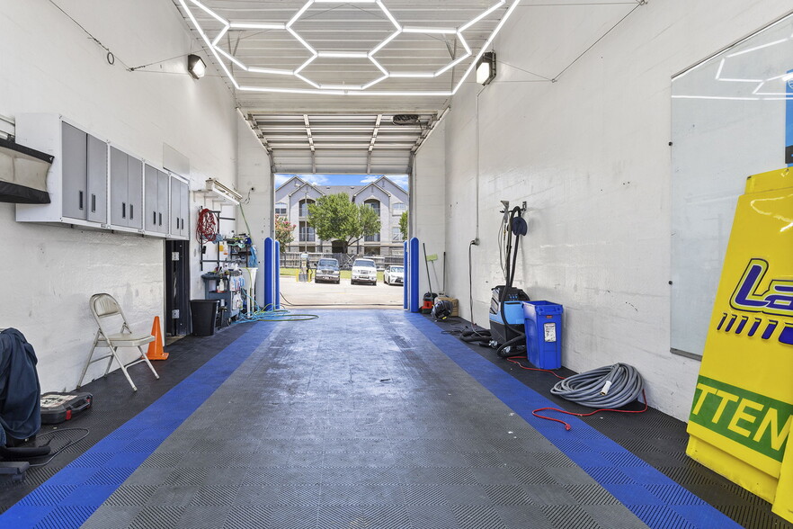 More Photos Of 2316 Pecan St W, Pflugerville Carwash For Sale