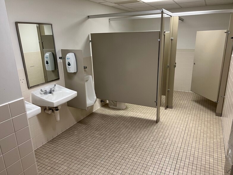 More Photos Of 1850 Como Ave, Saint Paul Medical For Sale