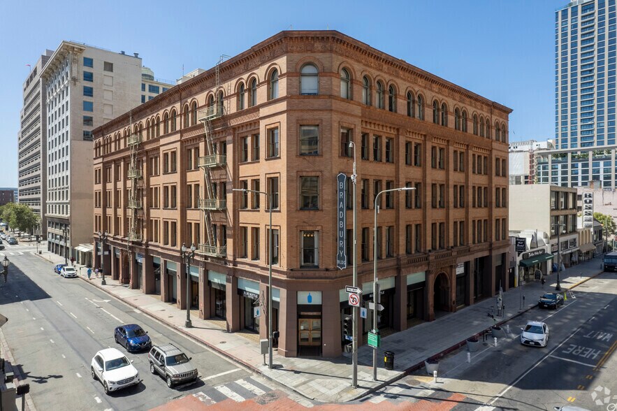Primary Photo Of 300-310 S Broadway, Los Angeles Office For Lease