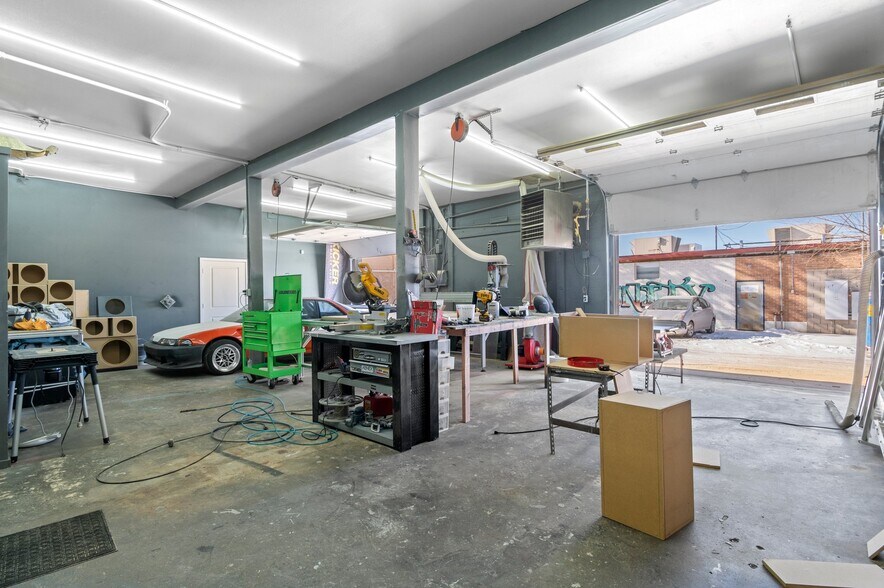 More Photos Of 1535 Chester St, Aurora Auto Repair For Sale