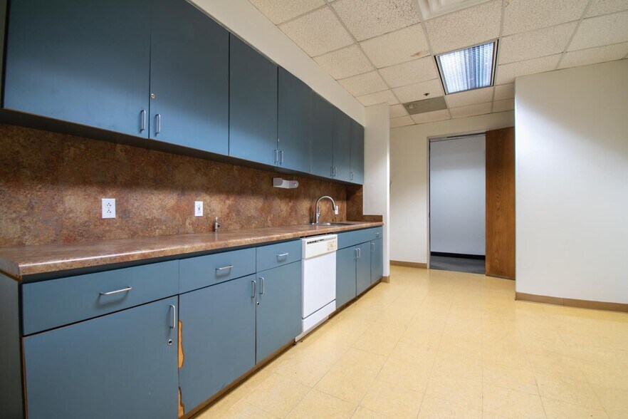 More Photos Of 6851 NE Loop 820, North Richland Hills Office For Lease