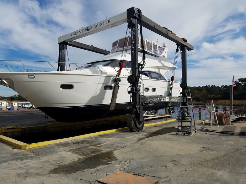 More Photos Of 4430 Kingsport Rd, Little River Marina For Sale