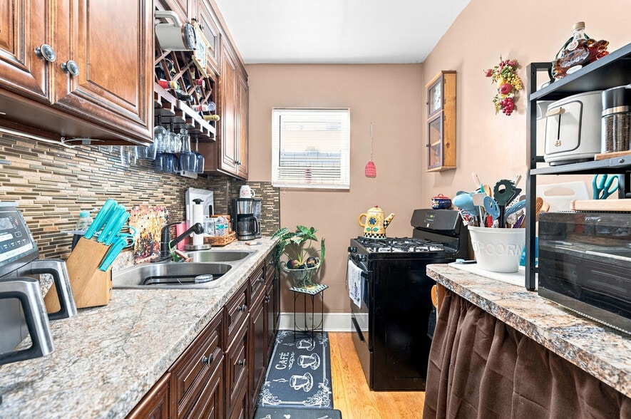 More Photos Of 491 Brayton Ave, Fall River Apartments For Sale