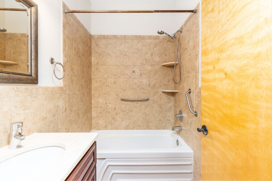 More Photos Of 4557 Manayunk Ave, Philadelphia Apartments For Sale