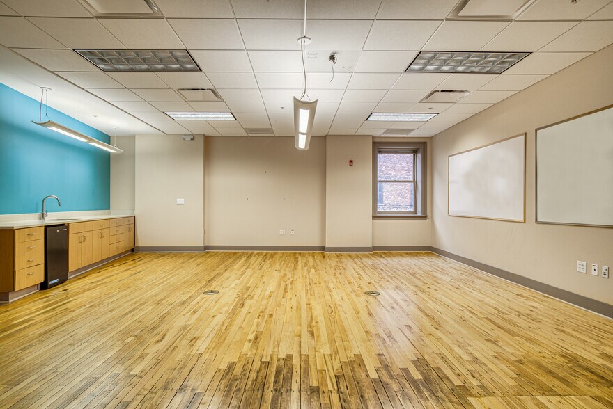 More Photos Of 686 Main St, Buffalo Loft Creative Space For Lease