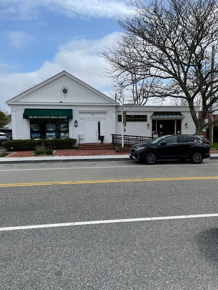 More Photos Of 32 Wianno Ave, Osterville Office For Lease