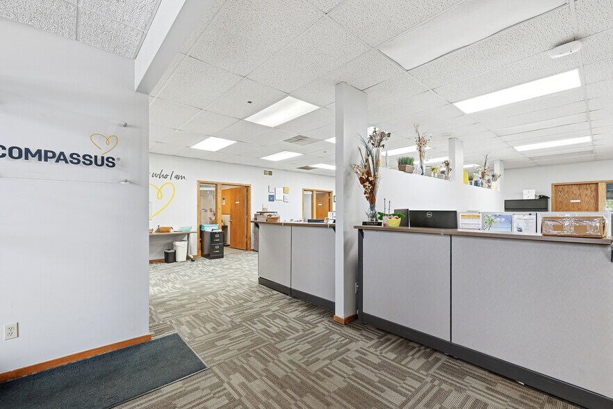 More Photos Of 1840 Post Rd, Plover Storefront Retail Office For Sale