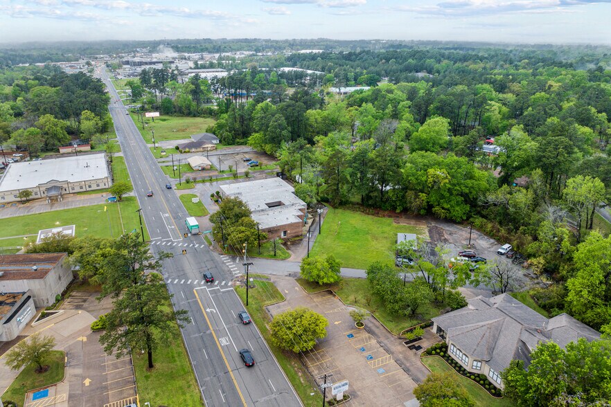 More Photos Of 1306 W Frank Ave, Lufkin Medical For Sale
