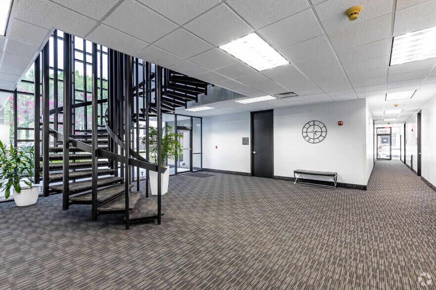 More Photos Of 3191 Maguire Blvd, Orlando Unknown For Lease