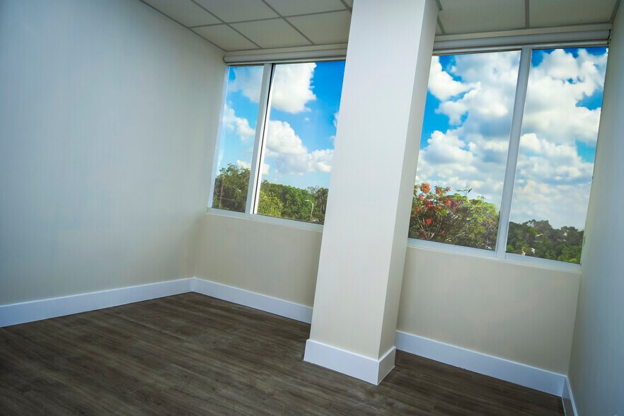 More Photos Of 5539 SW 8th St, Coral Gables Medical For Sale