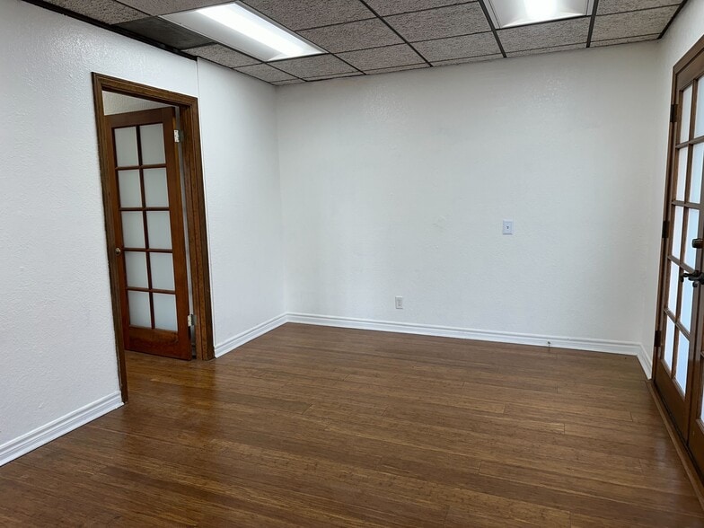 More Photos Of 110 Civic Center Dr, Vista Office For Sale