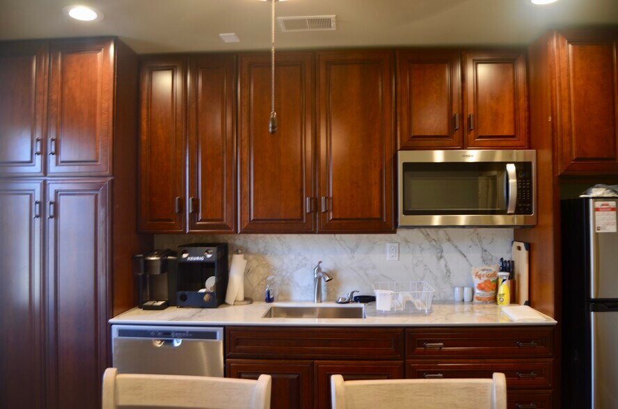 More Photos Of 731 Walker Rd, Great Falls Medical For Sale