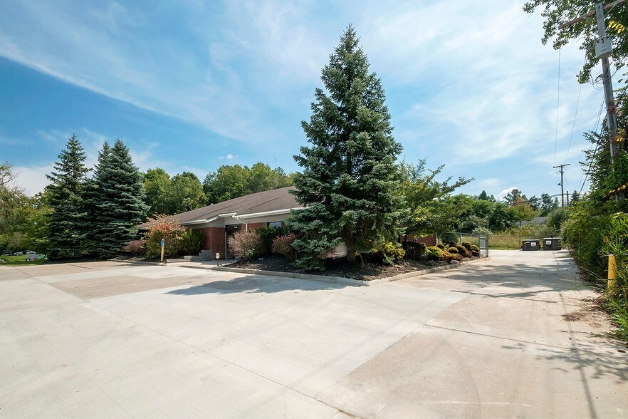 More Photos Of 1848 State Route 59, Kent Office For Sale