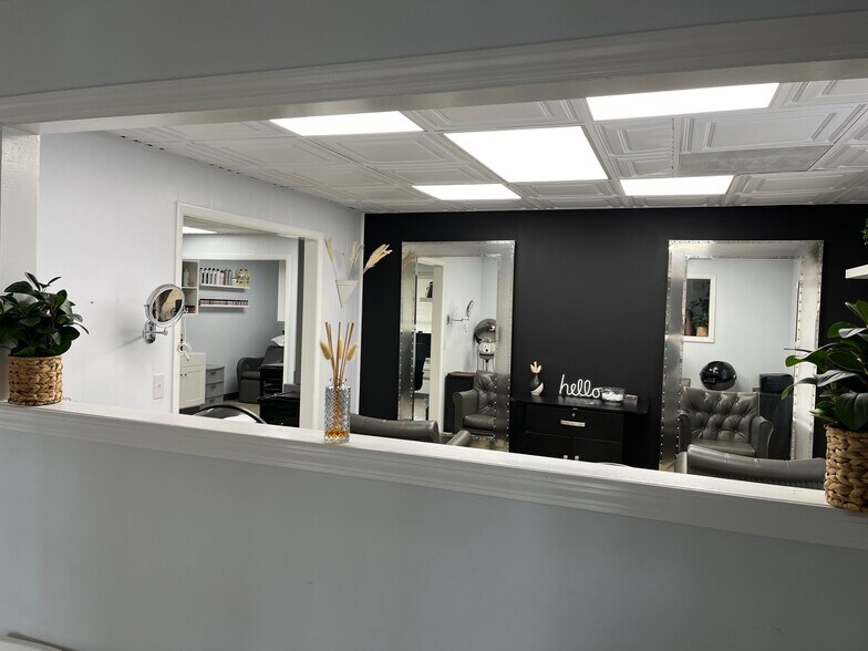 More Photos Of 60 Stirling Rd, Watchung Storefront Retail Office For Lease