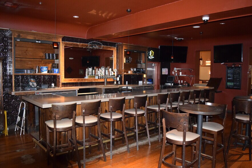 More Photos Of 5151 Montero Way, Petaluma Restaurant For Sale