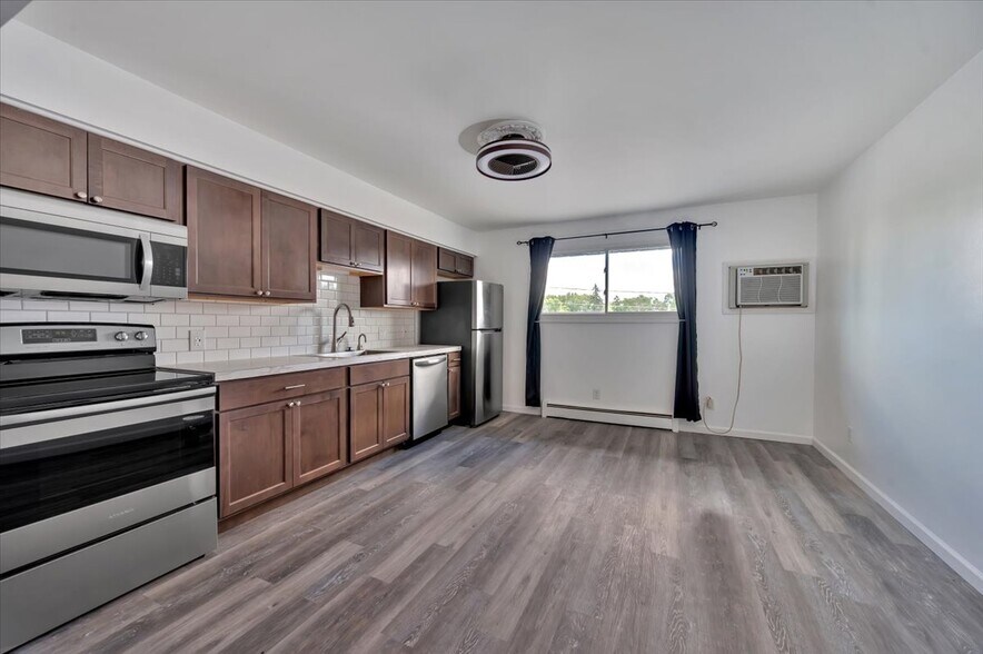 More Photos Of 548 Shattuck Rd, Saginaw Apartments For Sale