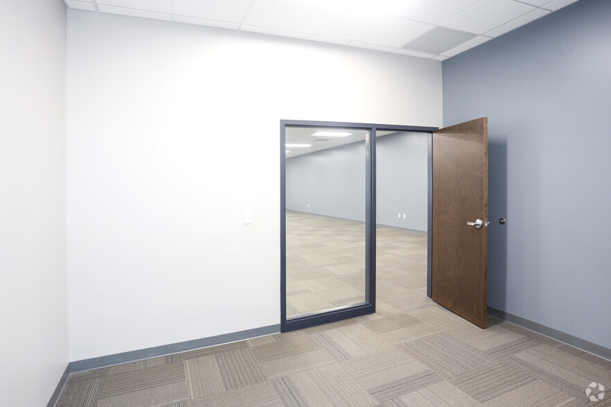 More Photos Of 10015 Archer Drive, Brownsburg Distribution For Lease