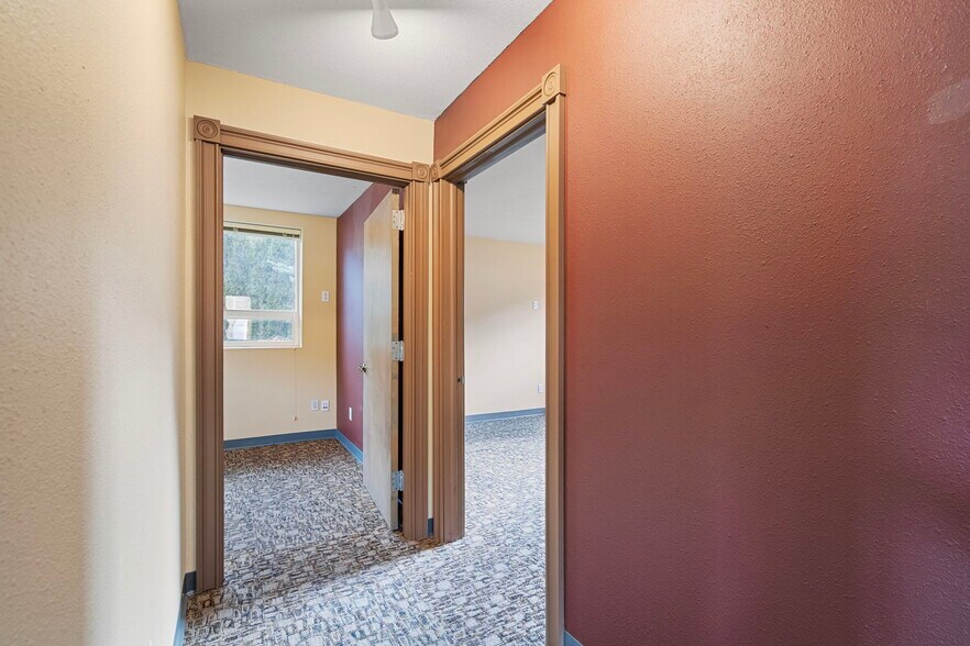 More Photos Of 101 E Main Ave, Morton Office For Sale