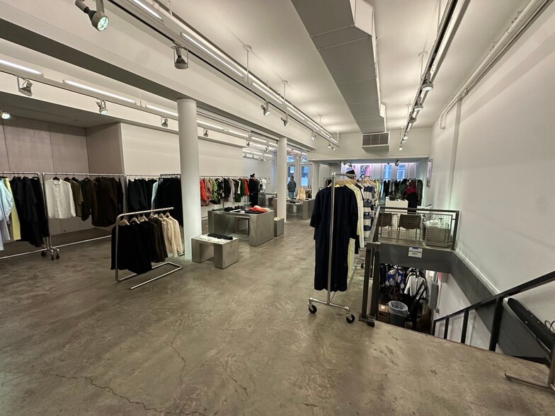 More Photos Of 31-33 N Moore St, New York Apartments For Lease
