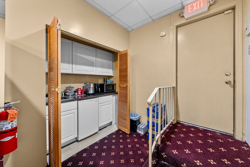 More Photos Of 303-309 Maple St, Perth Amboy Storefront Retail Residential For Sale