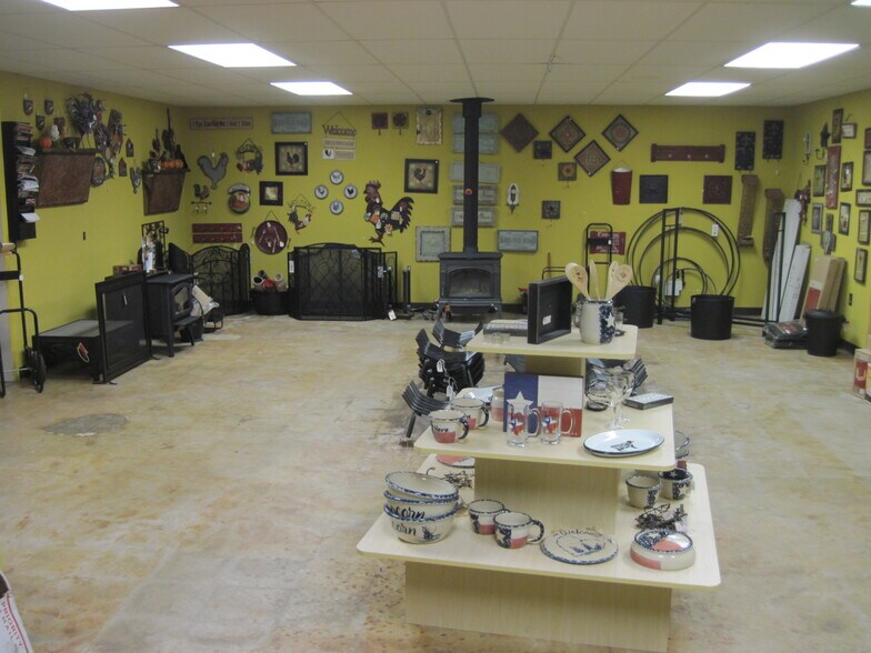 More Photos Of 1238 FM 521 Rd, Brazoria Freestanding For Sale