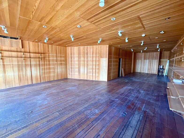More Photos Of 631-633 Bridgeway, Sausalito Storefront Retail Office For Lease