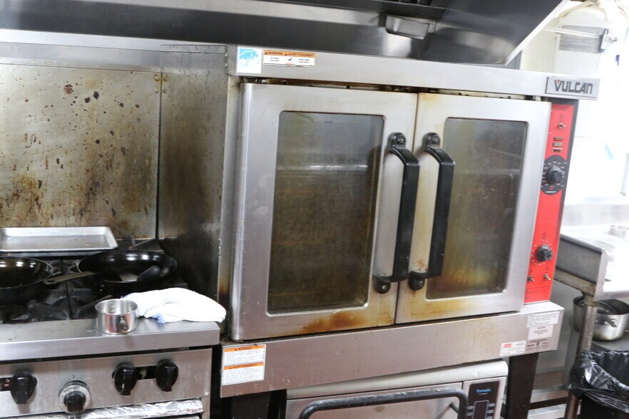 More Photos Of 3101 E Baltimore St, Baltimore General Retail For Lease