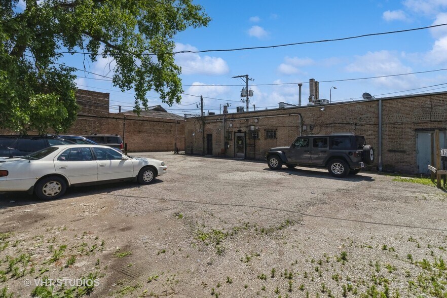 More Photos Of 3614-3620 W Division St, Chicago Storefront For Sale