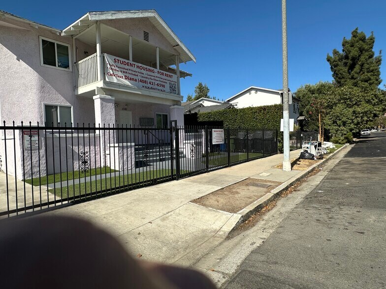 More Photos Of 1161 W 37th Dr, Los Angeles Apartments For Sale