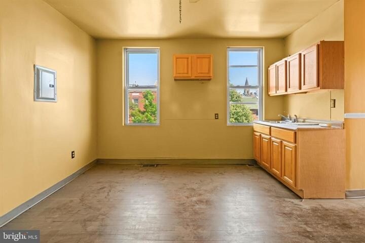 More Photos Of 301 S Ann St, Baltimore Storefront Retail Residential For Sale