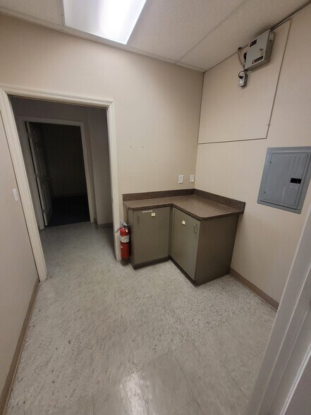 More Photos Of 2810 St Isabel St, Tampa Medical For Lease