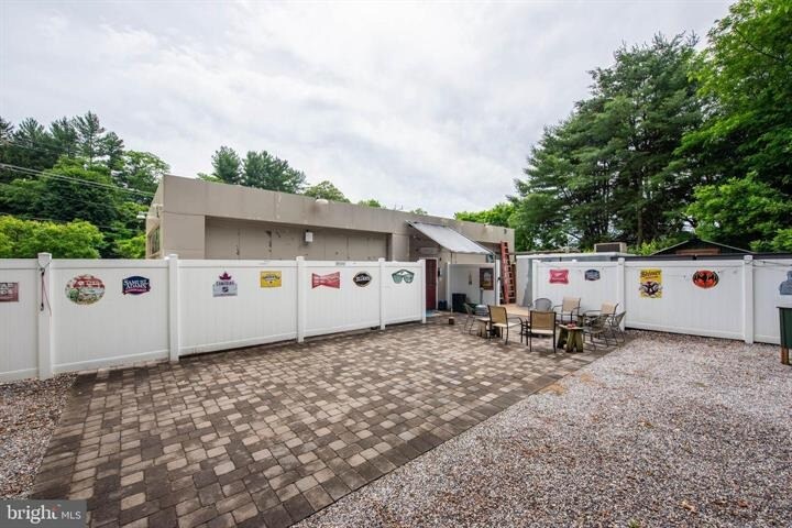 More Photos Of 19308 York Rd, Parkton Flex For Sale