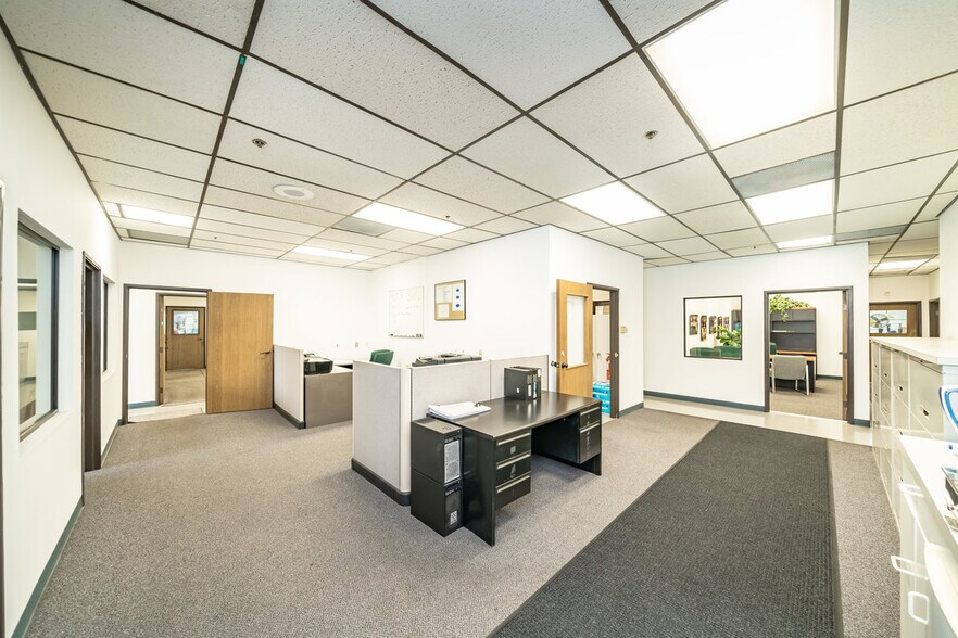 More Photos Of 231 W Blueridge Ave, Orange Manufacturing For Sale