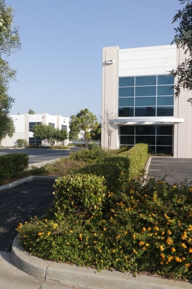 More Photos Of 2816 Columbia St, Torrance Light Distribution For Lease