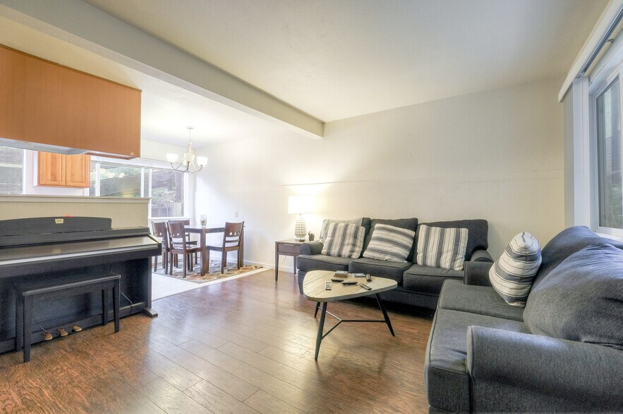 More Photos Of 2443 Grande Vista Ave, Oakland Apartments For Sale