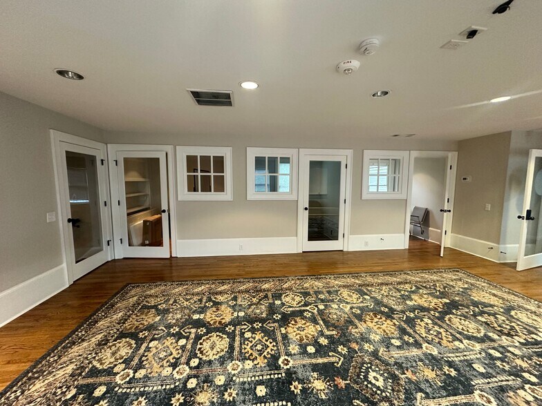 More Photos Of 5920 Odell St, Cumming Office For Sale