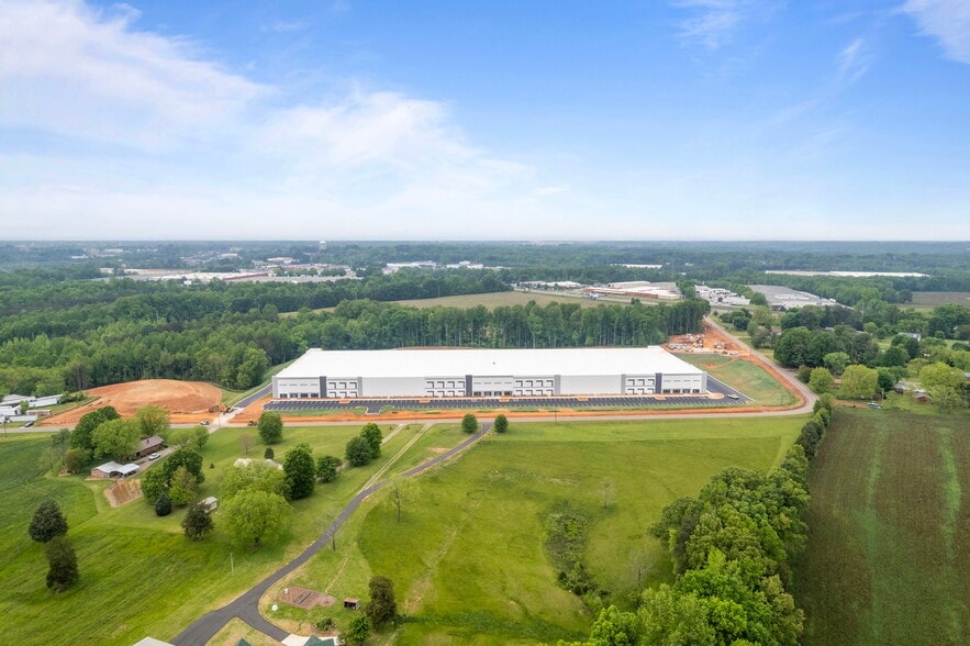 More Photos Of 0 US Highway 70, Statesville Unknown For Lease