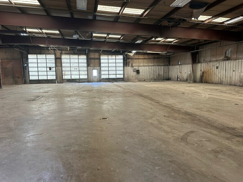 More Photos Of 1662 Murfreesboro Rd, Woodbury General Retail For Sale