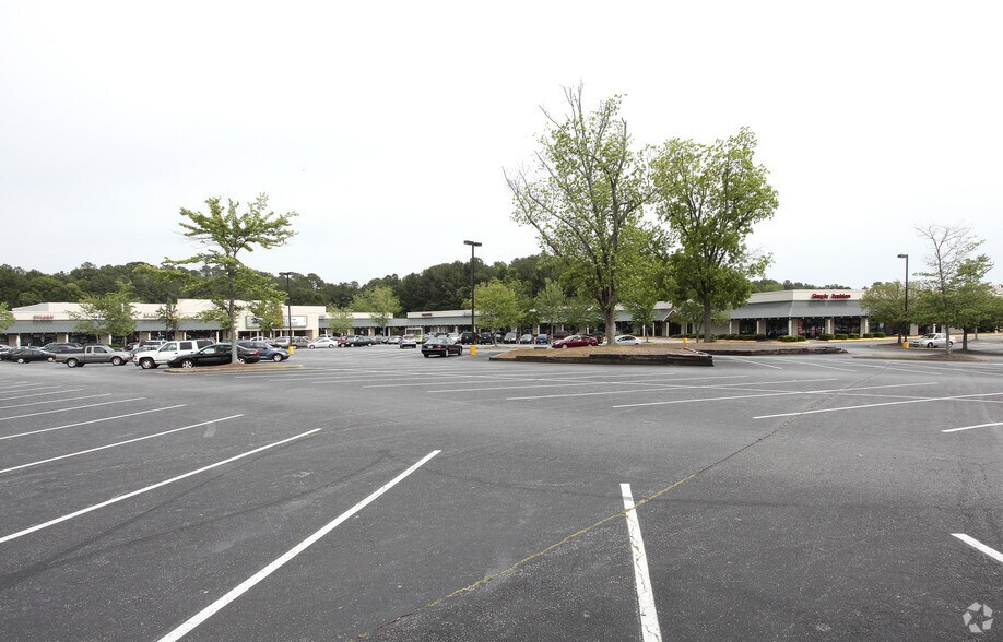 More Photos Of 101-217 Banks Rd, Fayetteville Unknown For Lease