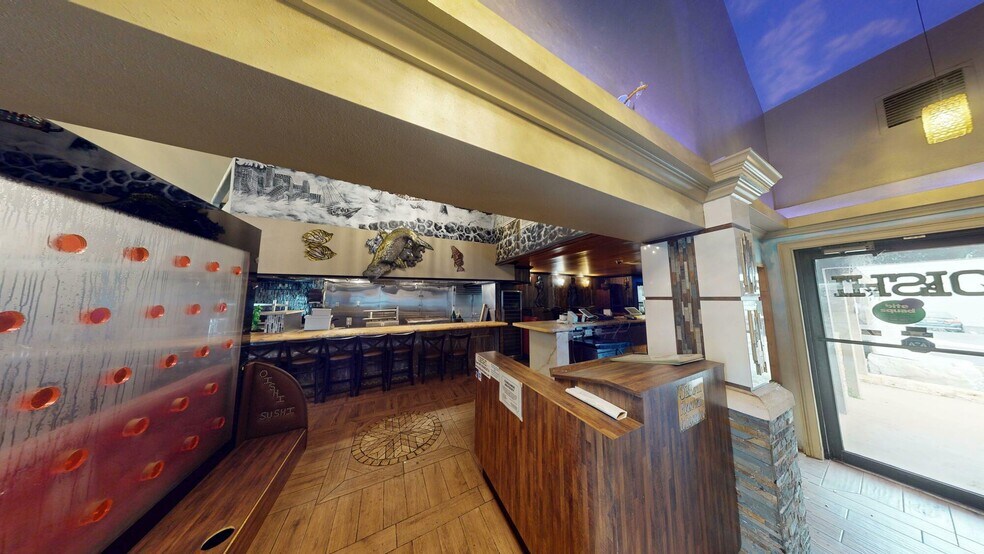 More Photos Of 5800 34th St N, Saint Petersburg Restaurant For Sale