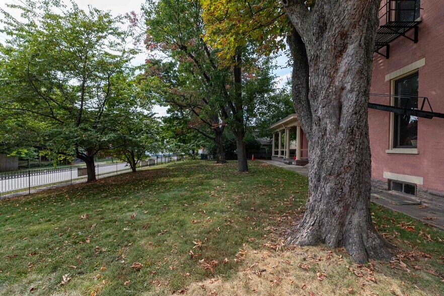 More Photos Of 2951 Sidney Ave, Cincinnati Office For Sale