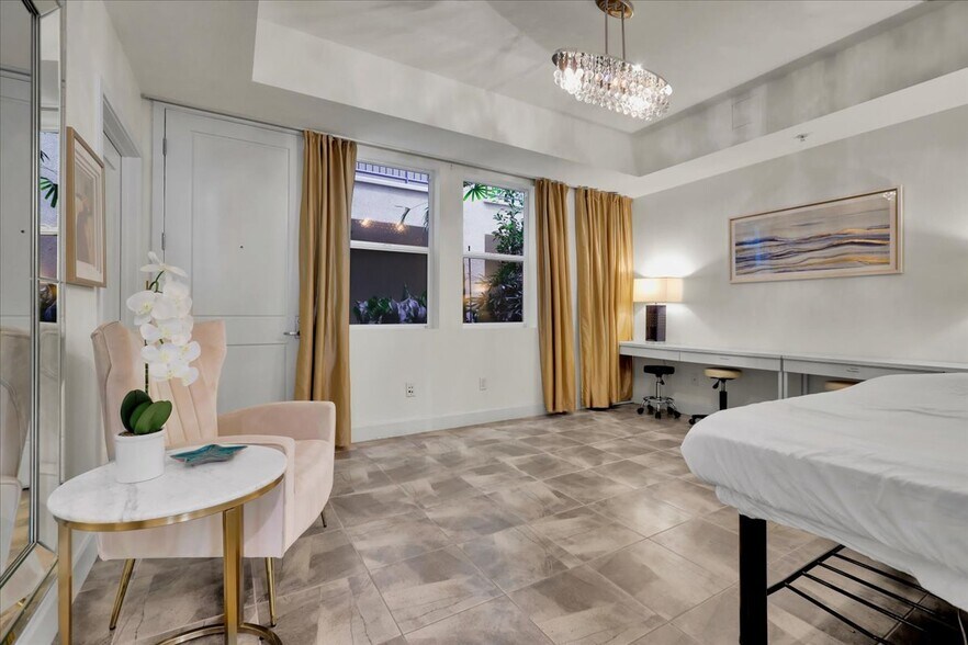 More Photos Of 300 E 4th St, Long Beach Apartments For Sale
