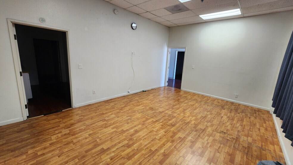 More Photos Of 12942 Galway St, Garden Grove Storefront Retail Office For Lease
