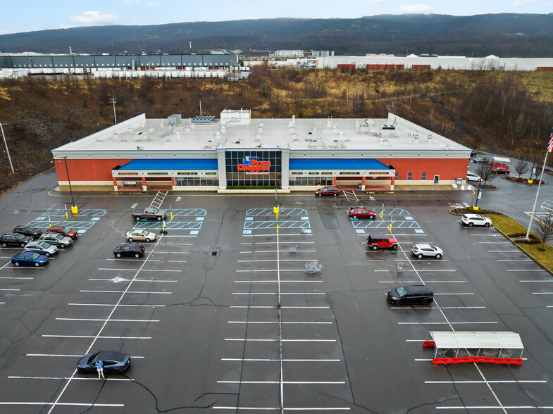 Primary Photo Of 245 Wilkes Barre Township Blvd, Wilkes Barre Supermarket For Sale