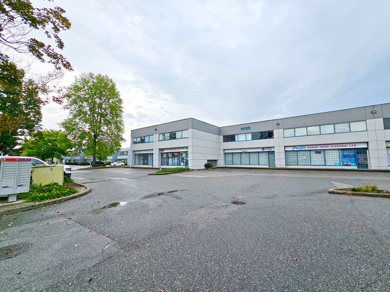 More Photos Of 11120 Bridgeport Rd, Richmond Warehouse For Lease