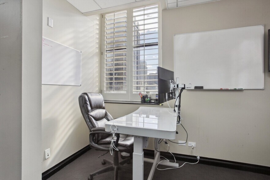 More Photos Of 1601 Arapahoe St, Denver Office For Sale