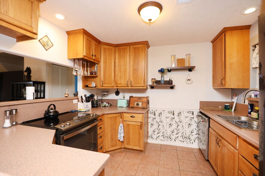 More Photos Of 10191 Bonner Rd, Pattison Specialty For Sale
